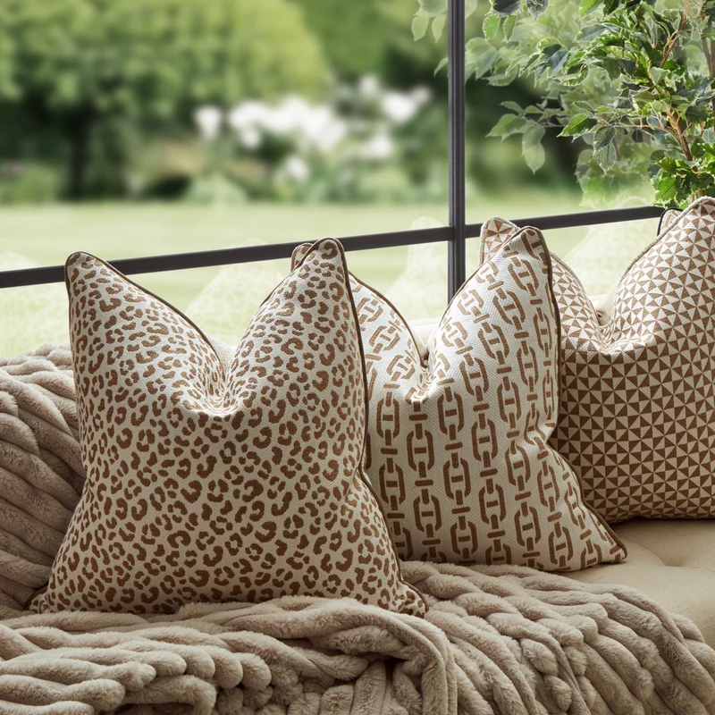decorum-living129472